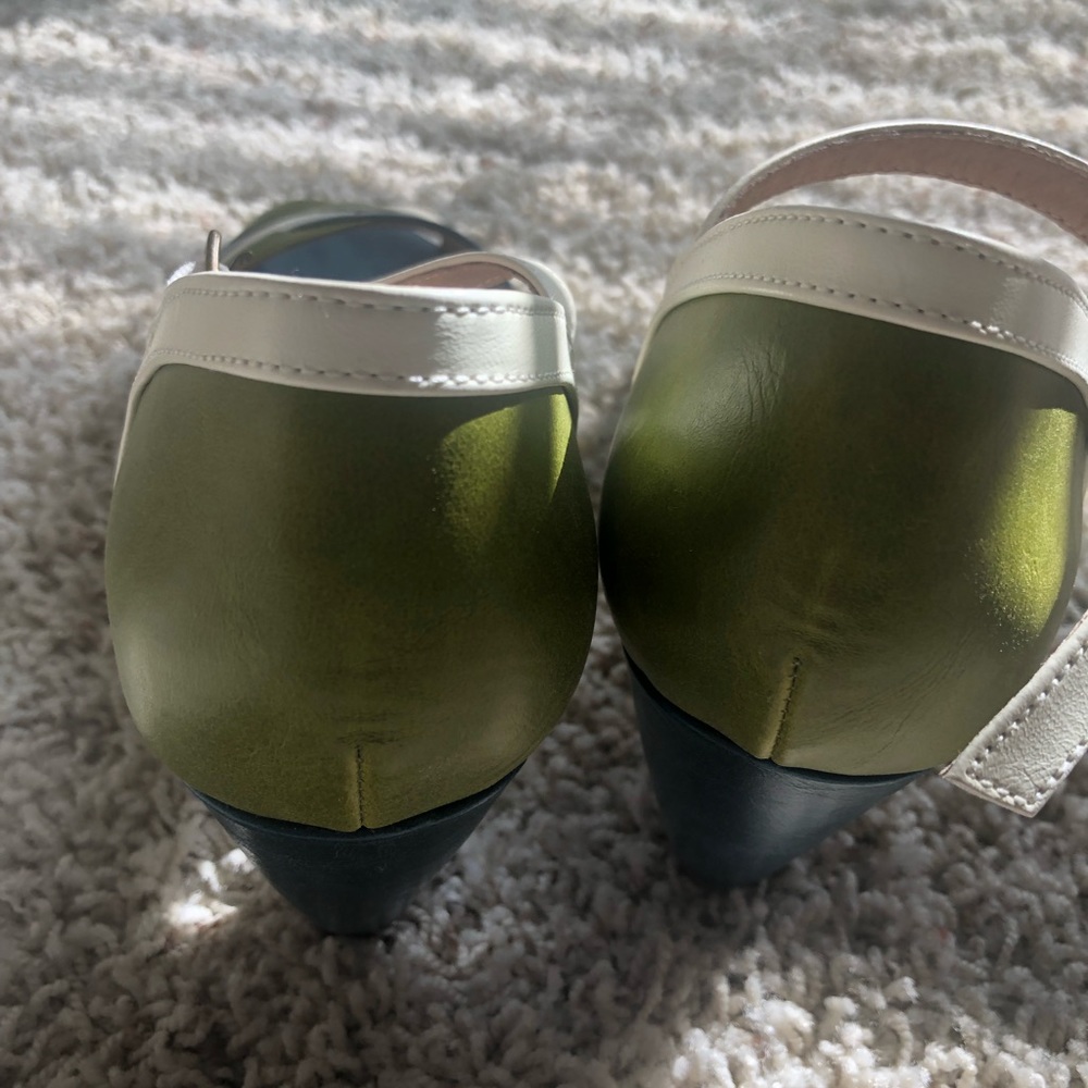 Shoes - Picture 2 of 6
